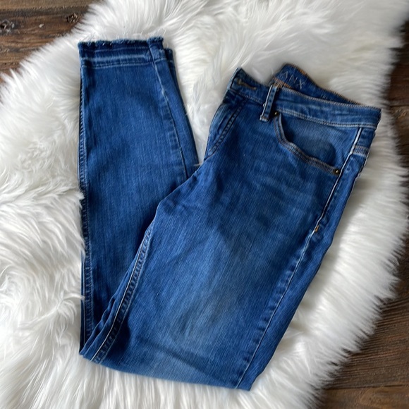 SPANX Slim-x cropped jeans eUC size Small - Picture 3 of 8